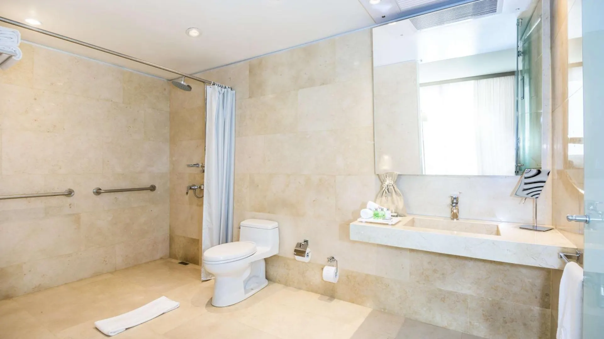 Hotel NH Collection Bogota Terra 100 Royal 5*,  Colombia